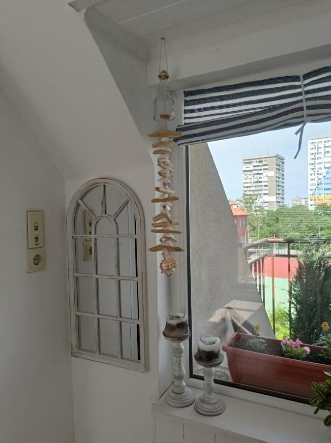 Studio San Stefano Burgas Luaran gambar